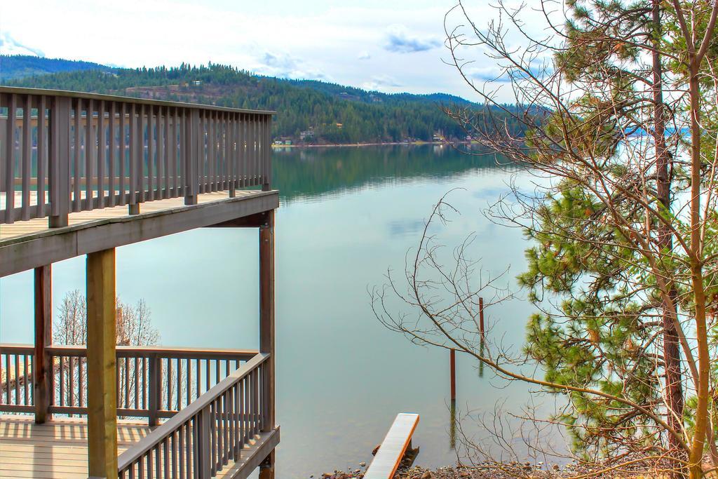 Beautiful Lake Coeur D'Alene Cabin On The Bay Mica Exterior photo