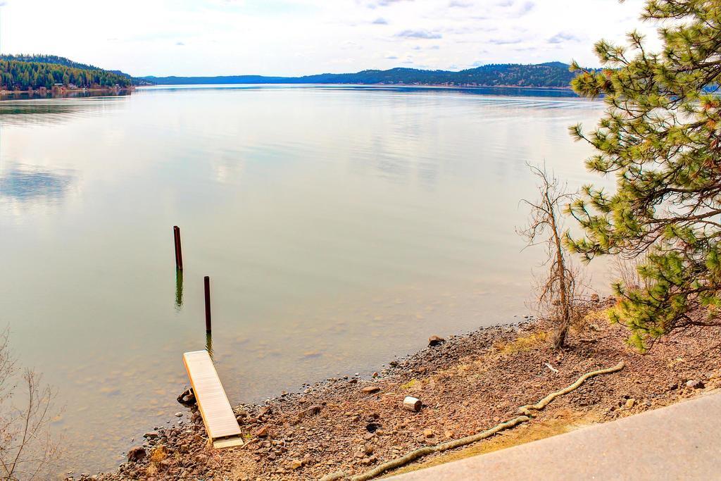 Beautiful Lake Coeur D'Alene Cabin On The Bay Mica Exterior photo