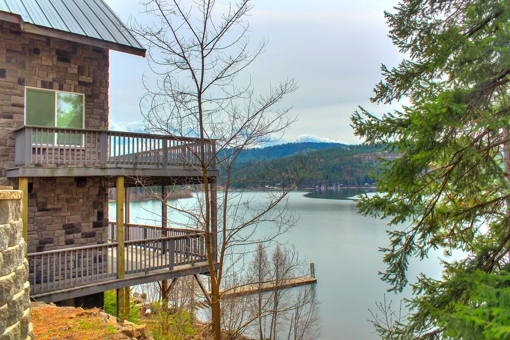 Beautiful Lake Coeur D'Alene Cabin On The Bay Mica Exterior photo