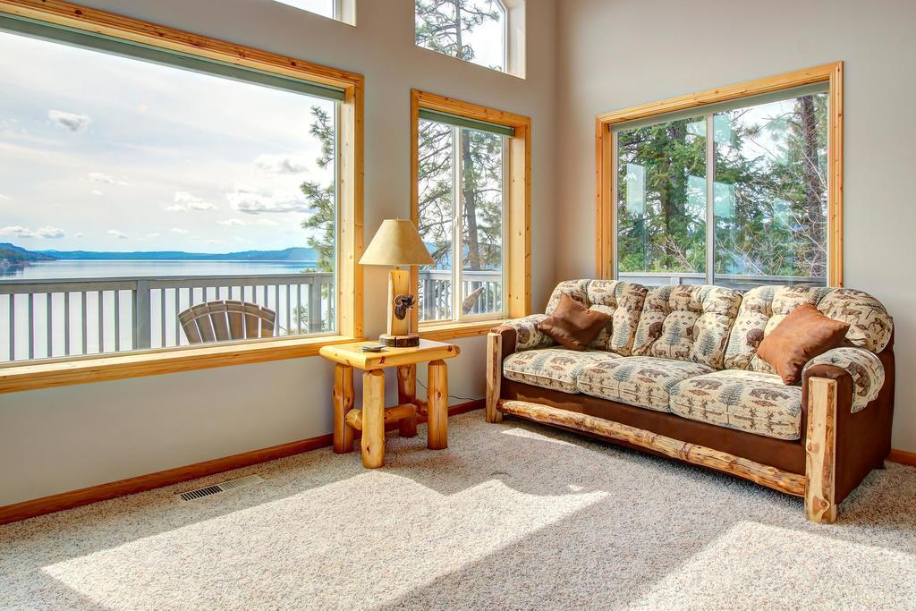 Beautiful Lake Coeur D'Alene Cabin On The Bay Mica Exterior photo